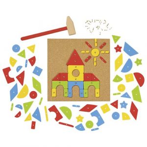 Marteau et set de clous