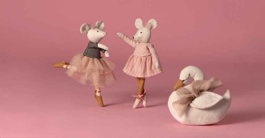 Découvrez la collection la petite école de danse créé par la marque moulin roty