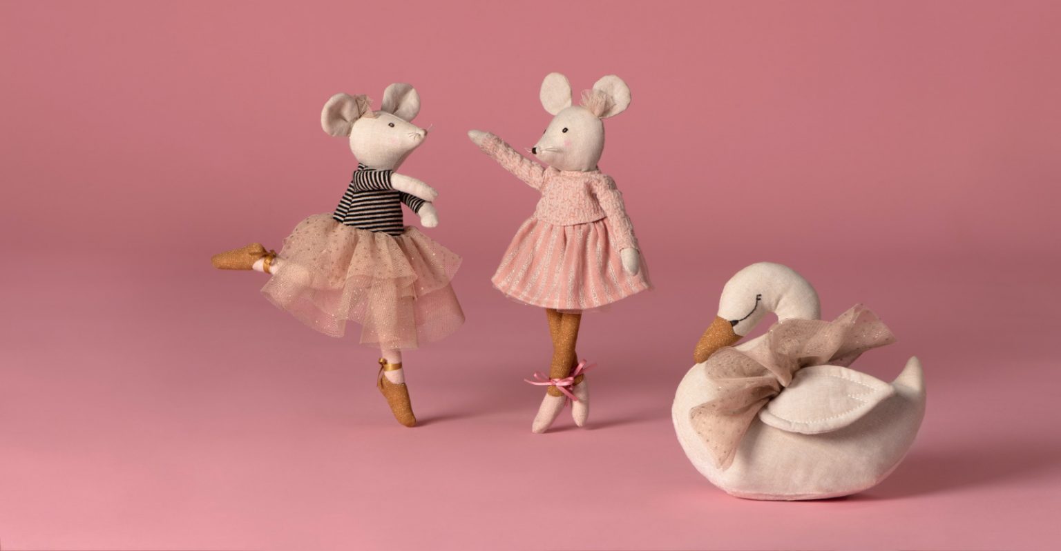 Découvrez la collection la petite école de danse créé par la marque moulin roty