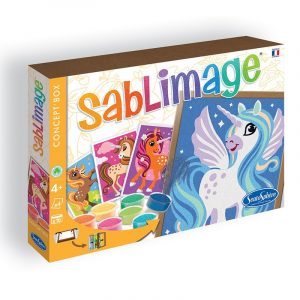 sablimage les licornes : Une activité créative fascinante pour permettre aux jeunes enfants de rehausser de couleurs de somptueuses licornes en décollant les surfaces préencollées d’un dessin et en les saupoudrant avec des sables colorés.